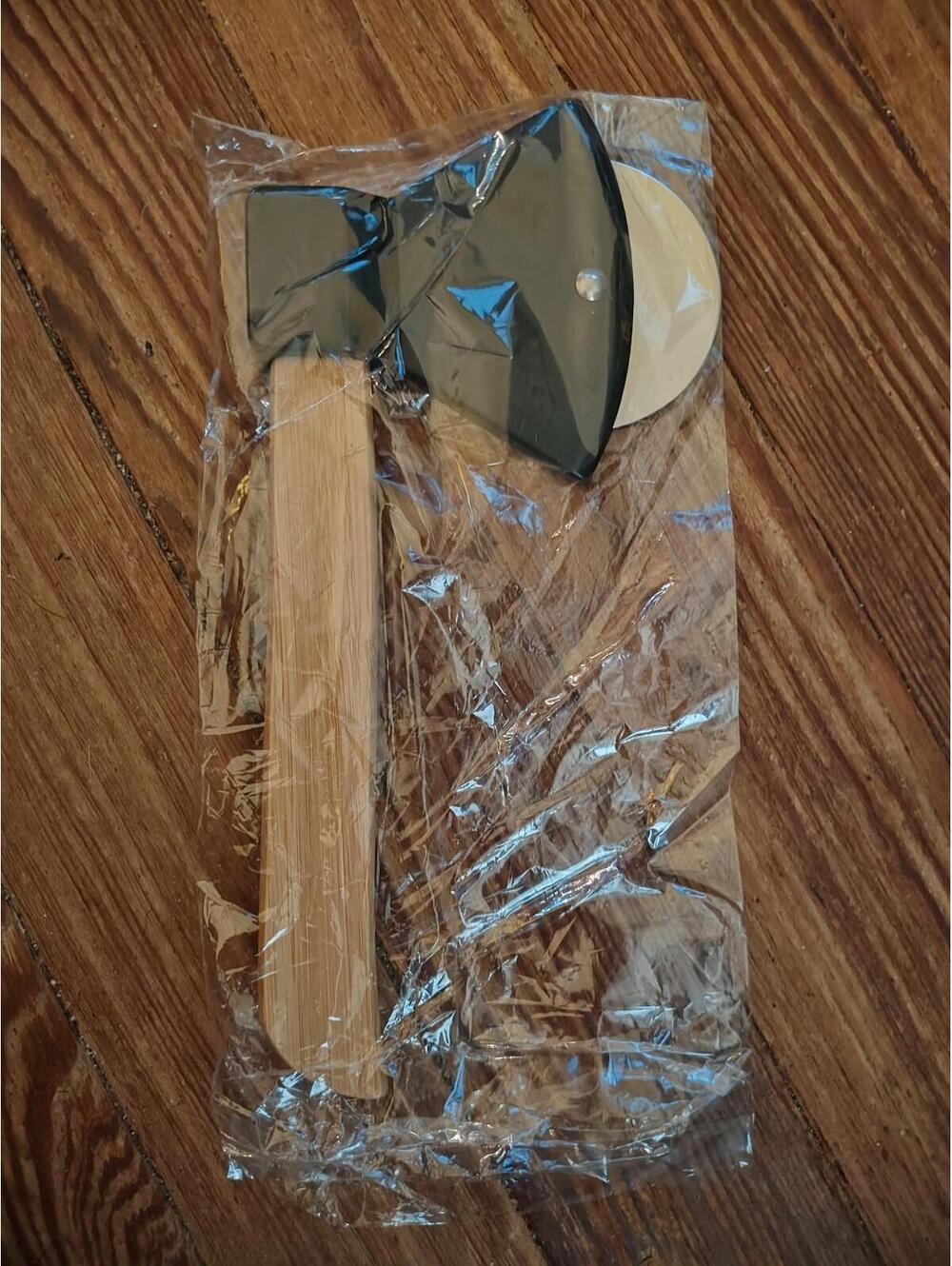 NEW - Pizza Cutter in shape of an axe (New in bag)